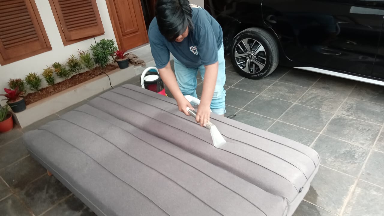 Laundry Sofa Jakarta Selatan Mulai Rp40.000, Sofa Bersih Seperti Baru